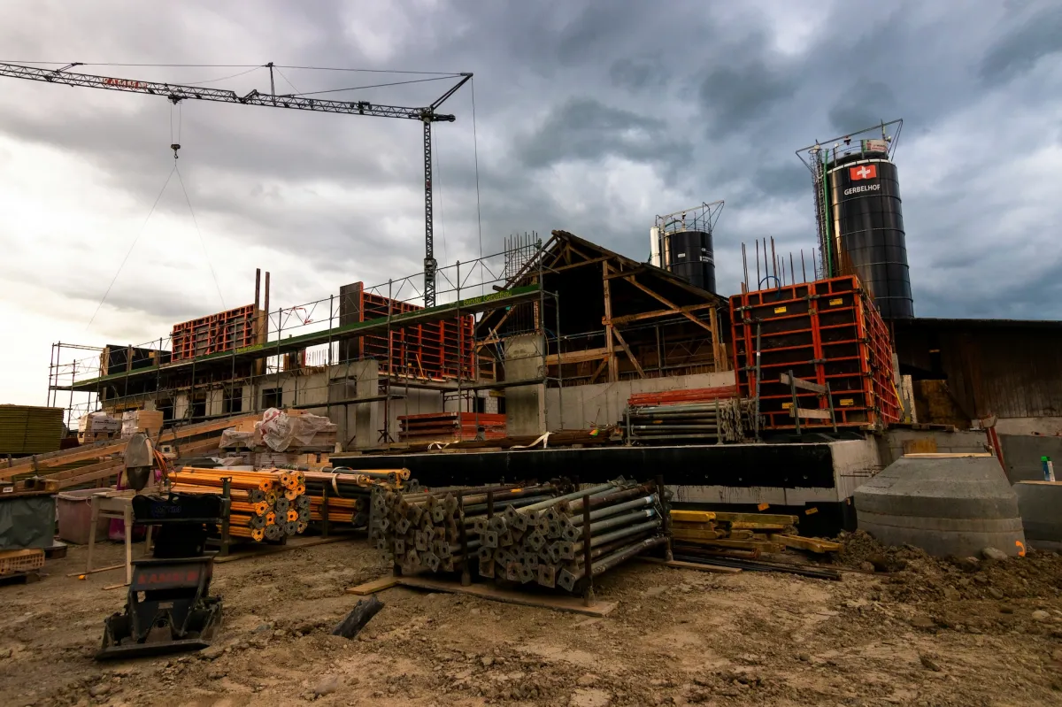 Custos da construção sobem no maior ritmo desde 2022