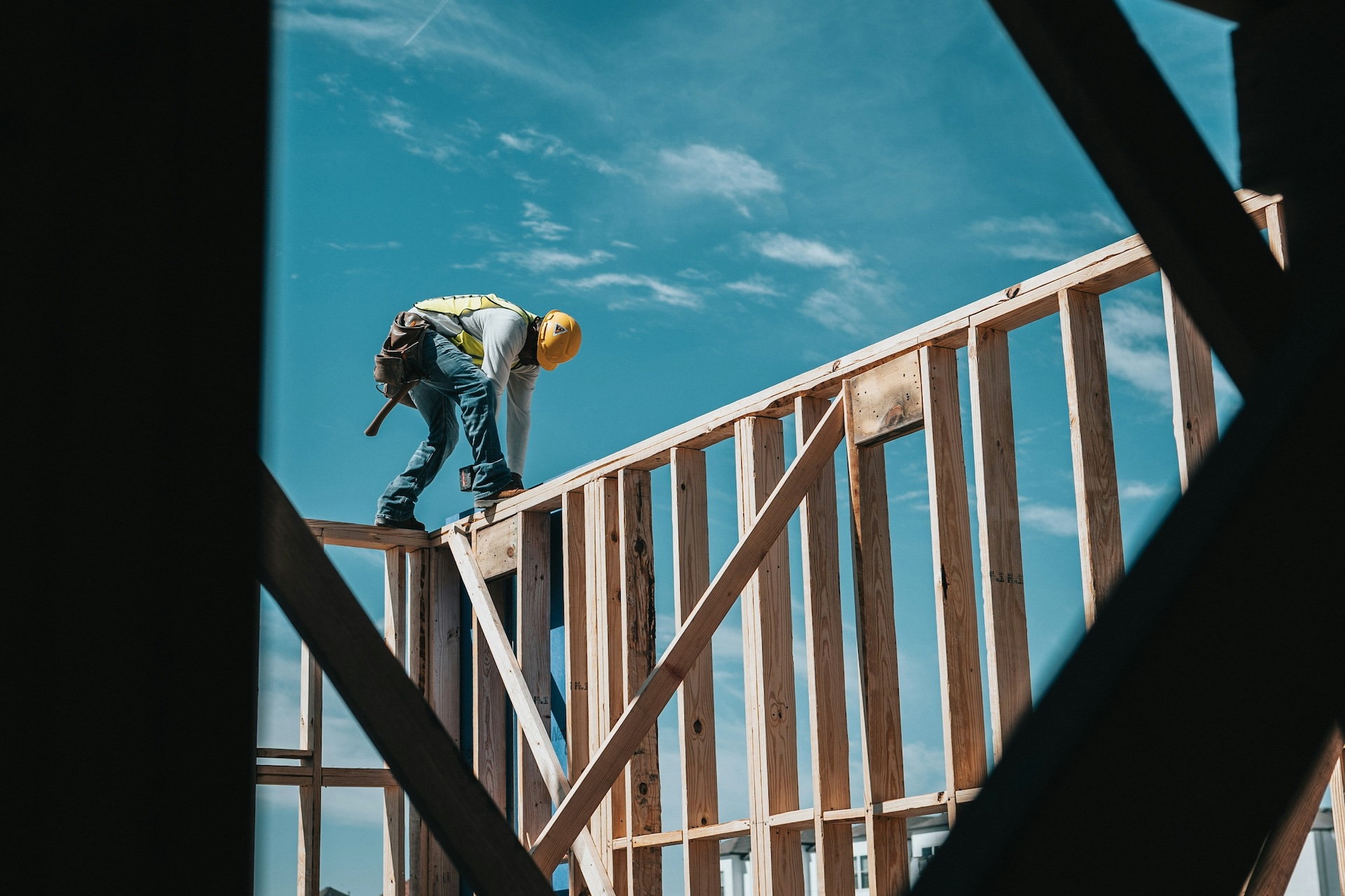 Crédito cai 53% e CBIC revisa projeção da construção [ConstruFoco #41]