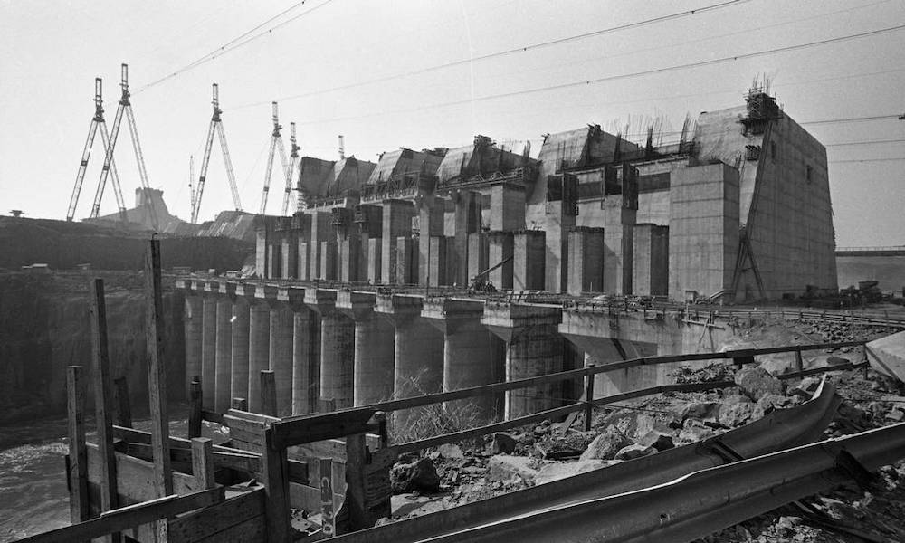 Construção da Usina Hidrelétrica de Itaipu