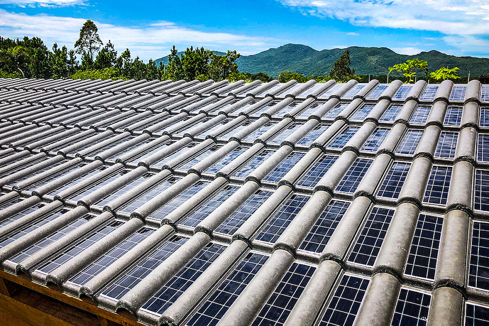 Tégula Solar: a primeira telha solar brasileira | Celere